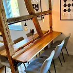 Suburban Loft דירה *