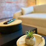 דירה Suburban Loft